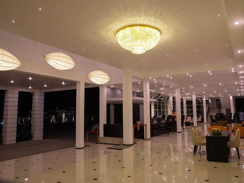 The Covanro Airport Hotel - Katunayake Gampaha Extérieur photo