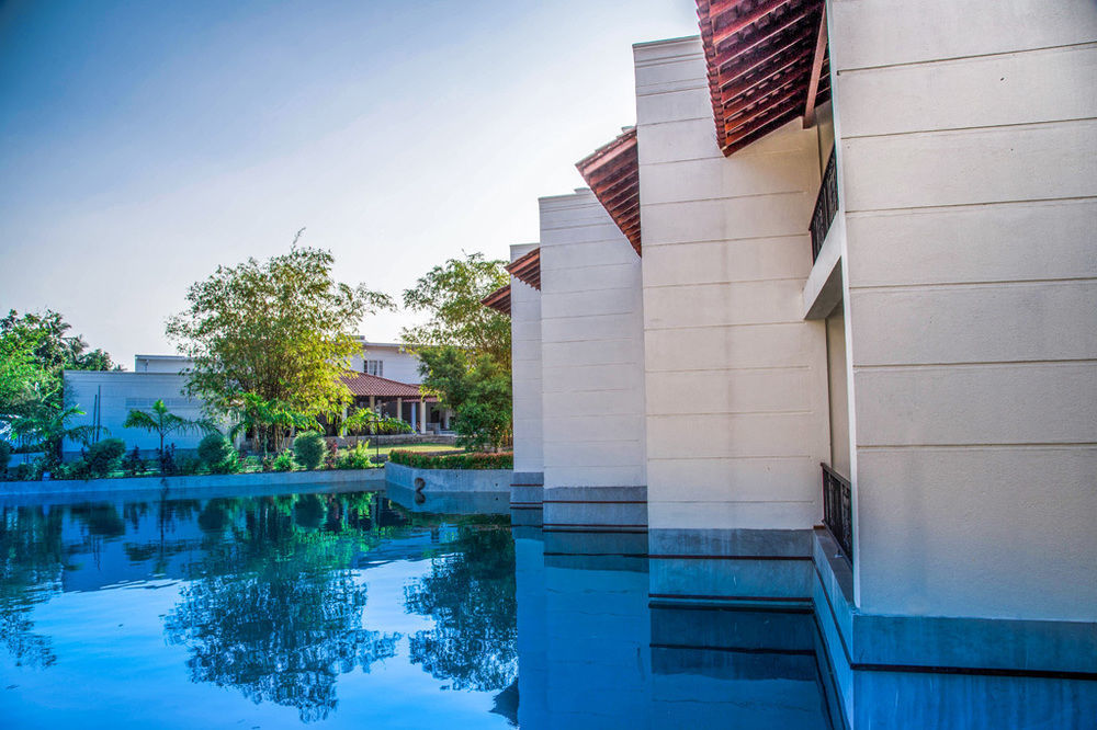 The Covanro Airport Hotel - Katunayake Gampaha Extérieur photo
