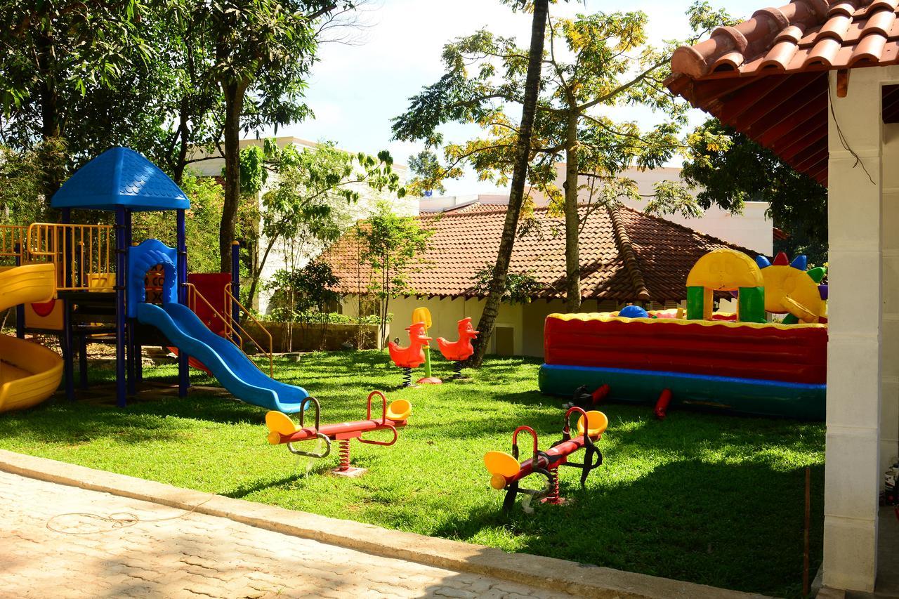 The Covanro Airport Hotel - Katunayake Gampaha Extérieur photo