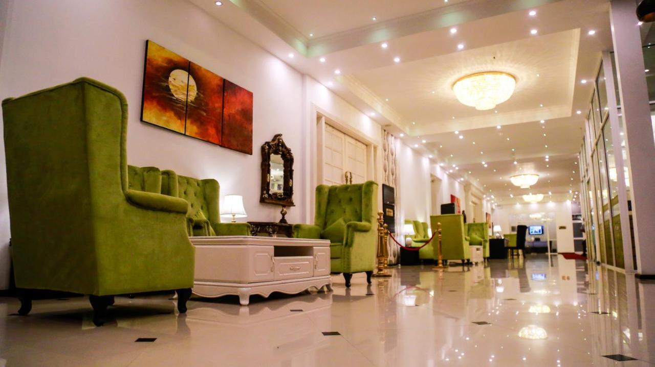 The Covanro Airport Hotel - Katunayake Gampaha Extérieur photo